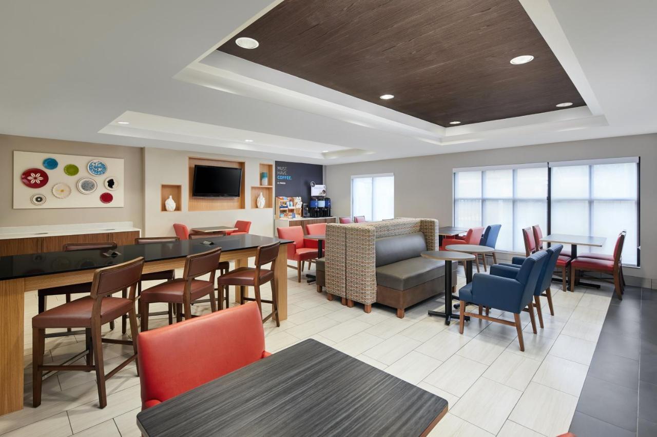 Holiday Inn Express Hotel & Suites Pensacola-West Navy Base By Ihg Beach Haven Exterior photo