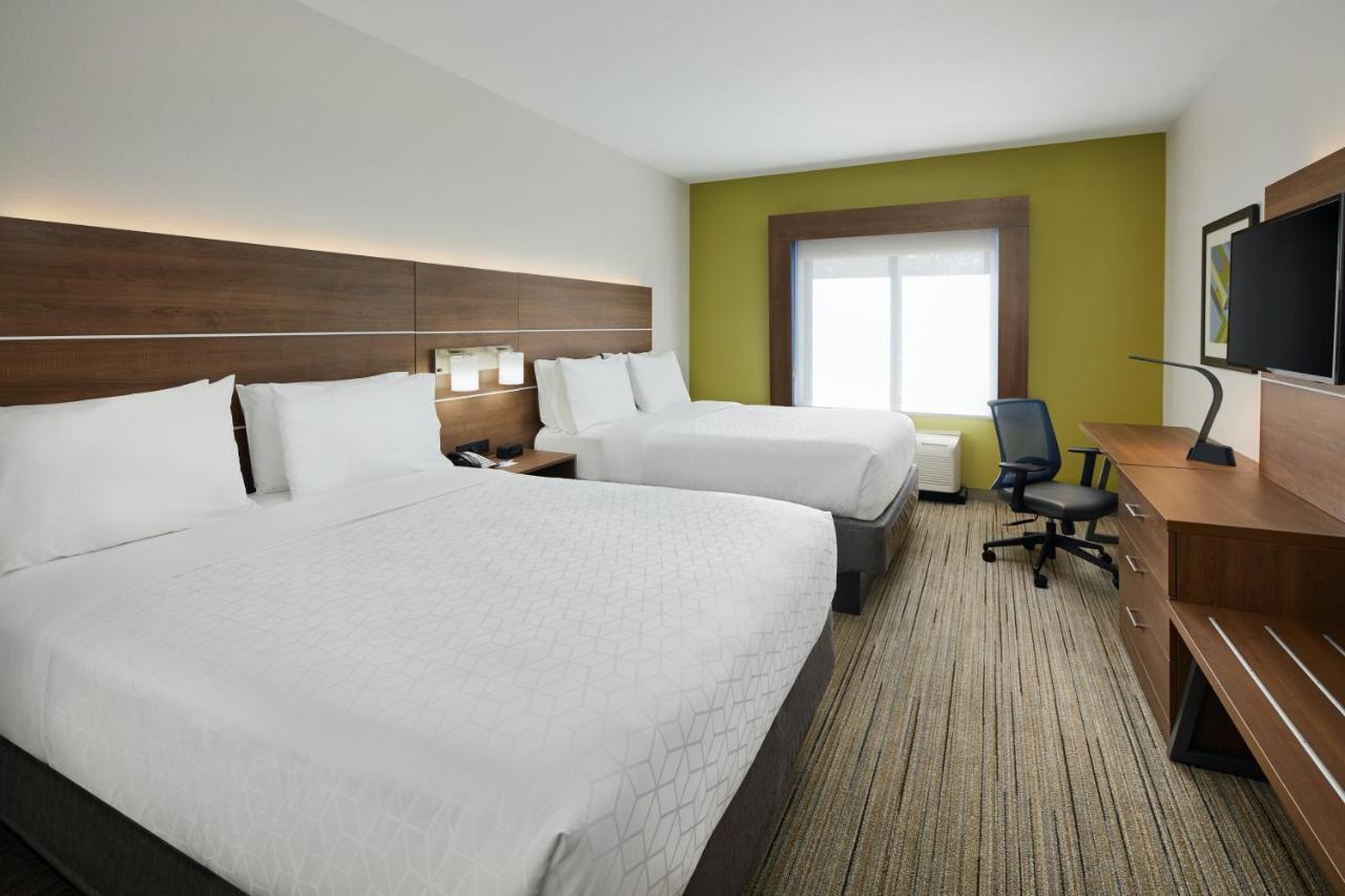 Holiday Inn Express Hotel & Suites Pensacola-West Navy Base By Ihg Beach Haven Room photo